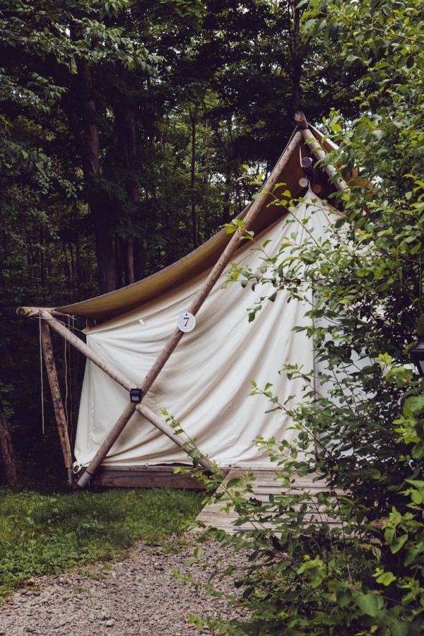 Отель Firelight Camps Итака Экстерьер фото