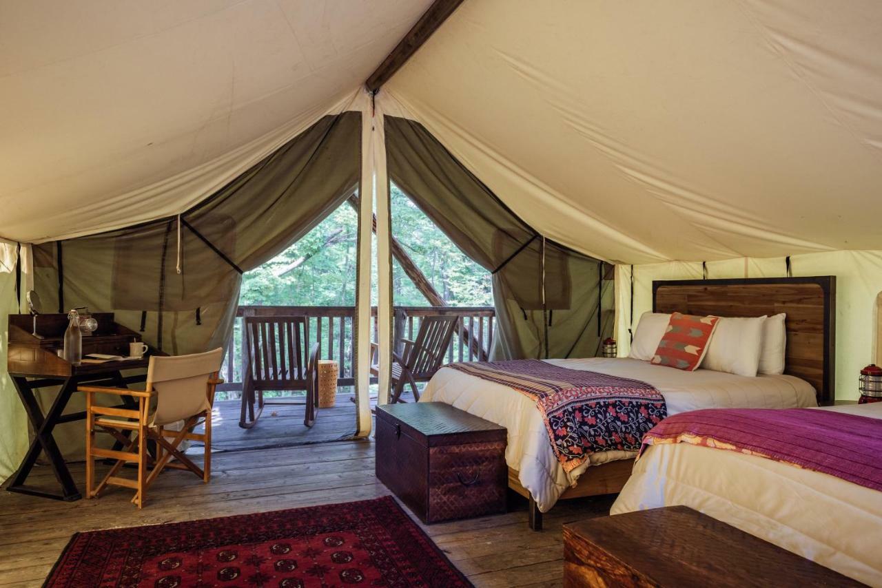 Отель Firelight Camps Итака Экстерьер фото