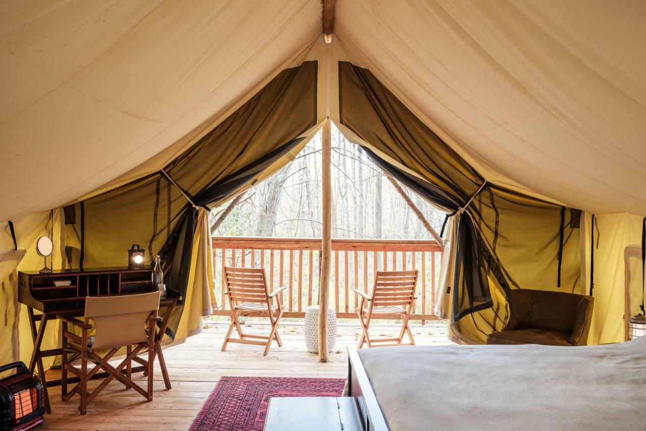 Отель Firelight Camps Итака Экстерьер фото