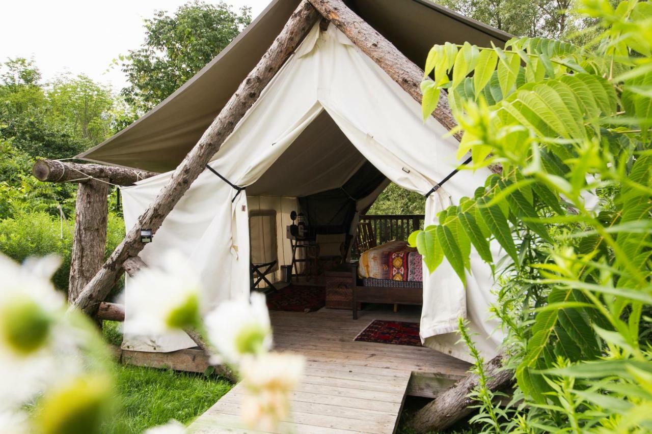 Отель Firelight Camps Итака Экстерьер фото